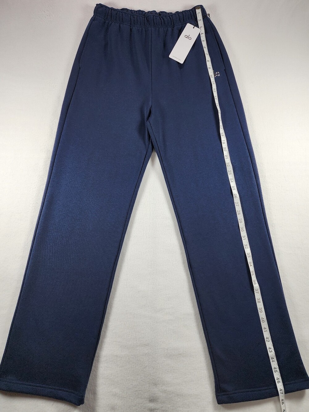 Alo Yoga Accolade Crew Neck Pullover Straight Leg Sweatpants Set M NWT - Picture 9 of 14